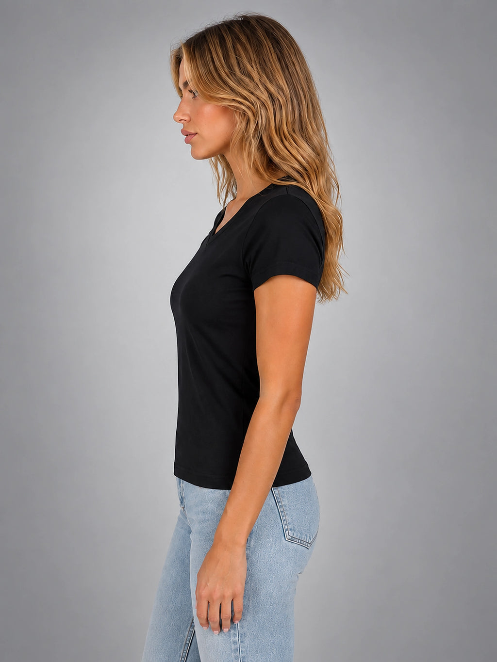 Women's V-Neck T-Shirt – Fitted Everyday Basic - Black