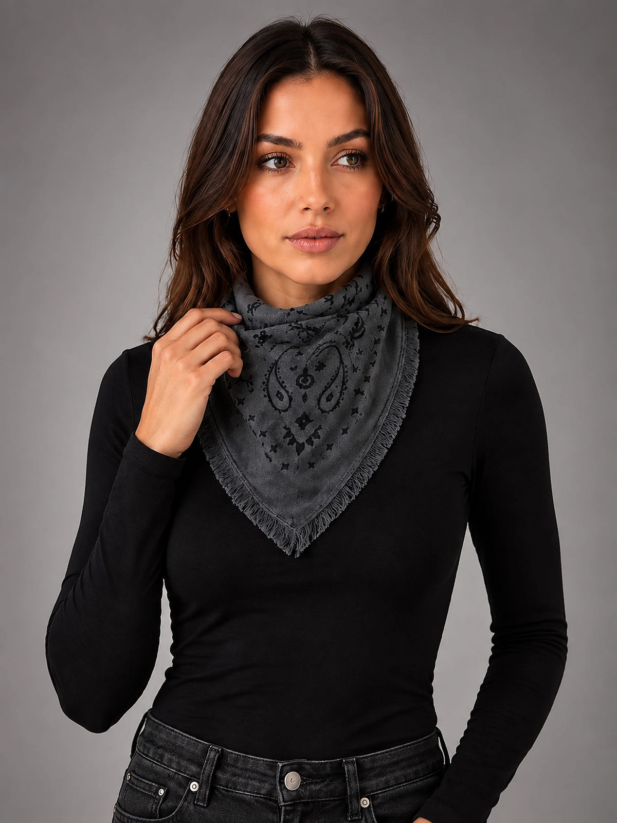 Women's Paisley Bandana Scarf – Square Neckerchief - Gray/Black