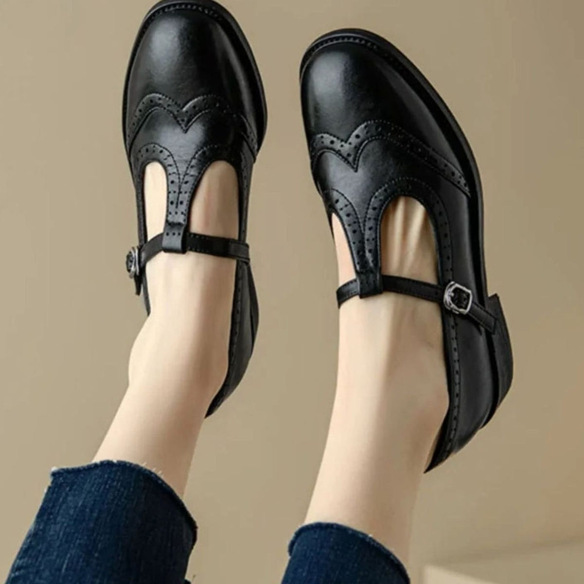 Women's Brogue Mary Jane Shoes – T-Strap and Block Heel in Black