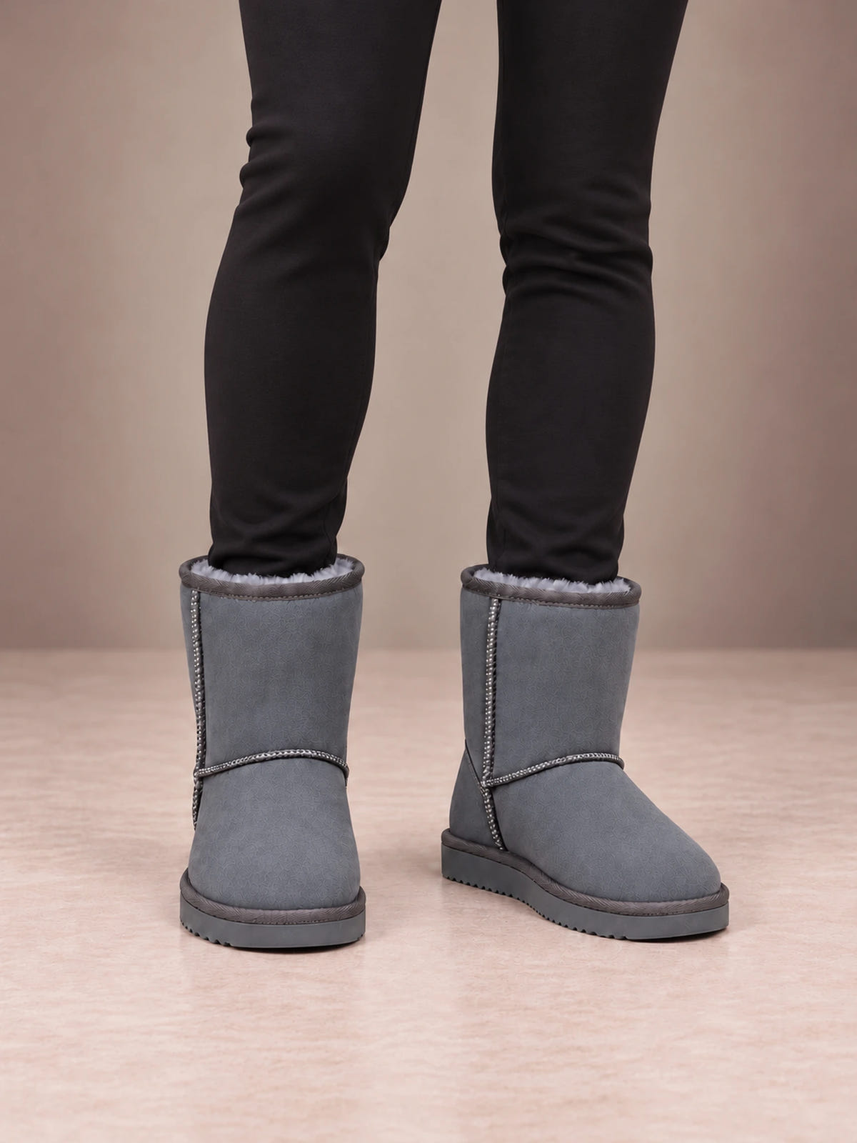 Women's Classic Fleece-Lined Ankle Boots – Faux Suede Short Boots in Gray, front view